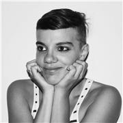 Ragazza laureanda in Giurisprudenza offre ripetizioni per scuola elementare, media e superiore